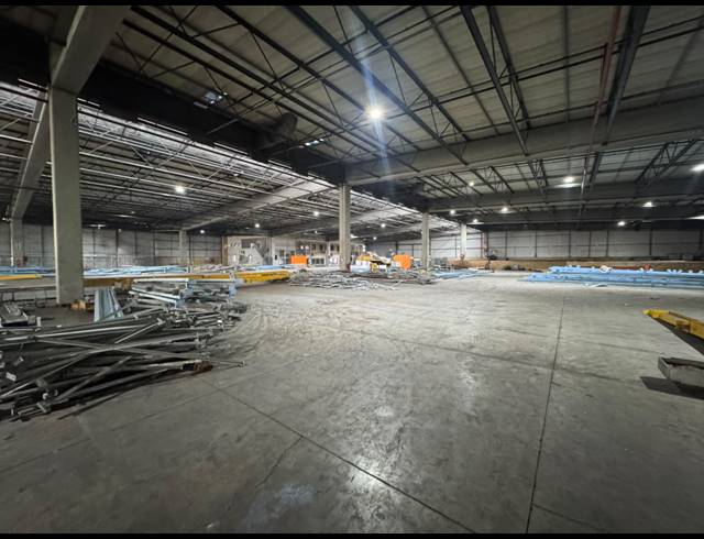 6,500M² WAREHOUSE FOR SALE IN MOBENI
